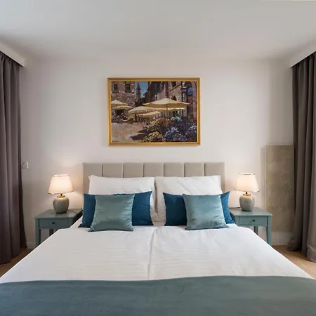 Craftsapartment Prague-Free Parking, King Size Beds And Netflix In Prague 2-Vinohrady דירה *