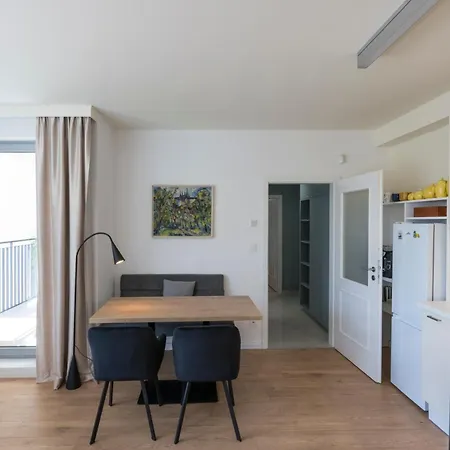 Lejlighed Craftsapartment -Free Parking, King Size Beds, Netflix And Nintendo