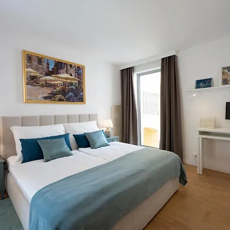 Craftsapartment -Free Parking, King Size Beds, Netflix And Nintendo * Prag