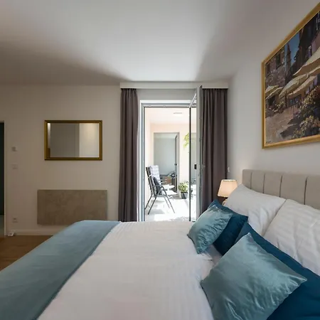 Craftsapartment -Free Parking, King Size Beds, Netflix And Nintendo Lejlighed