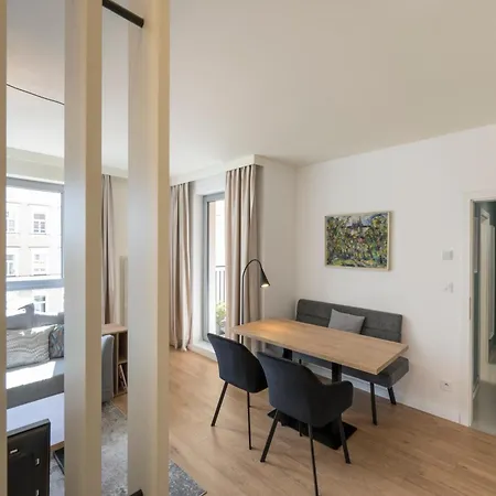Craftsapartment -Free Parking, King Size Beds, Netflix And Nintendo Lejlighed *