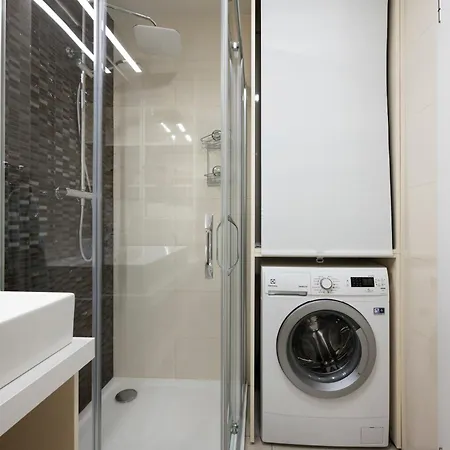 Craftsapartment -Free Parking, King Size Beds, Netflix And Nintendo