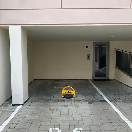 Craftsapartment -Free Parking, King Size Beds, Netflix And Nintendo * Prága