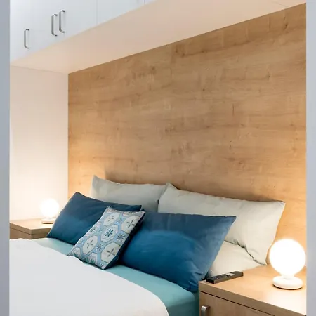 Craftsapartment - King Size Beds, Netflix And Nintendo Apartment Prague